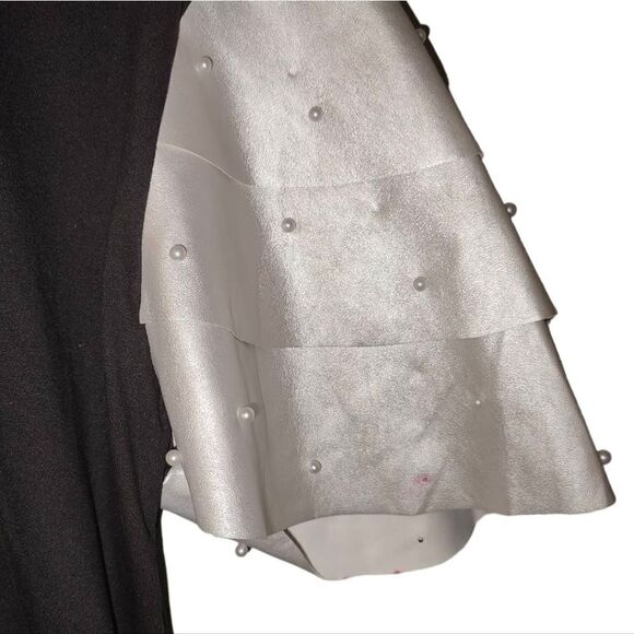 Ko. Ko. Ailis Fashion Graphic Front Blouse - Picture 8 of 11